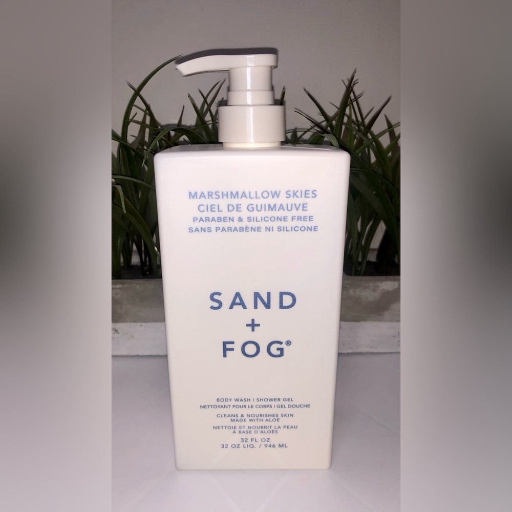 Sand + Fog Marshmallow Skies Body Wash - Picture 3 of 3